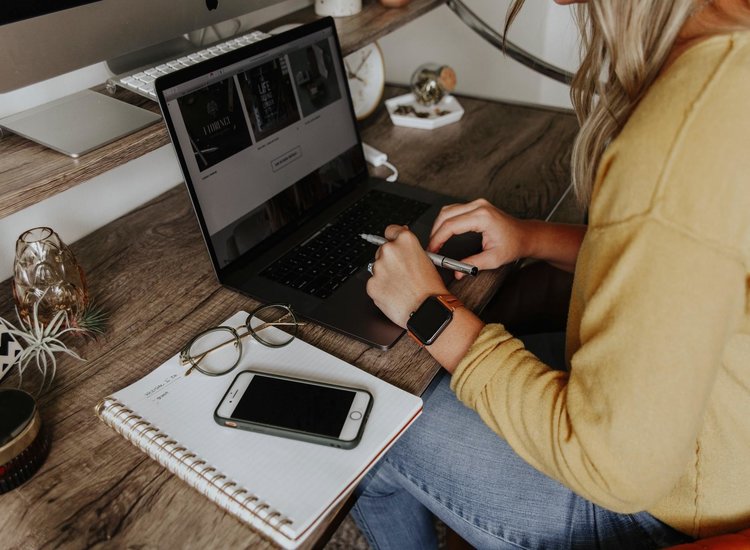 Cómo apoyar a los empleados que trabajan en remoto