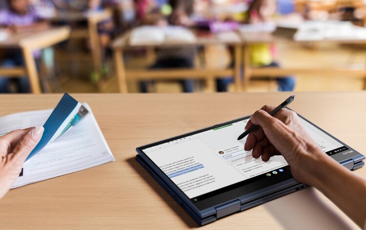 Lenovo ThinkPad C13 Yoga Chromebook Enterprise, centrado en rendimiento y videoconferencia