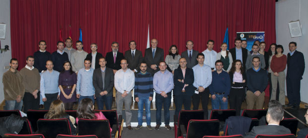 La primera promoción de la Especialidad “Redes,  Servicios y Negocio” de la Universidad Politécnica de  Madrid recibe su diploma