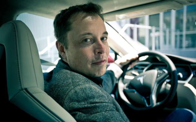 Elon-Musk-2012-Tesla-Model-S