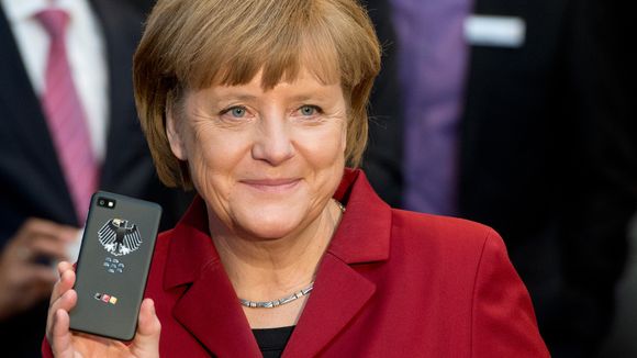 Il Cancelliere Tedesco Angela Merkel è il nuovo testimonial della Sicurezza BlackBerry - 1