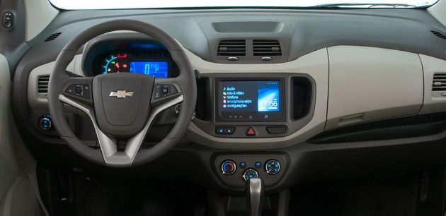 2013-chevrolet-spin-tecnologia-mylink