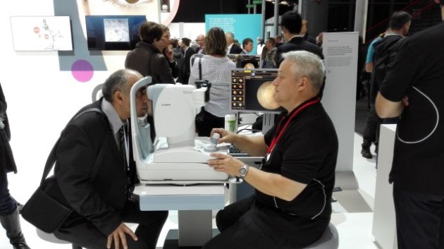 Examen de la retina a nivel celular