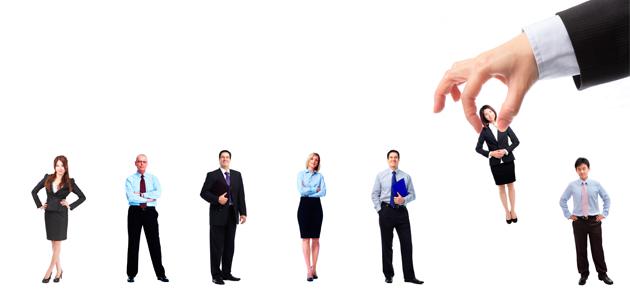 máquinas contratando empleados