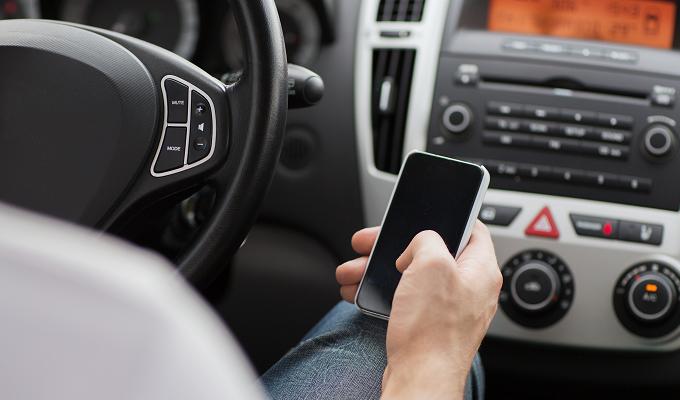 Investigadores españoles crean el primer certificado de seguridad de apps para coches