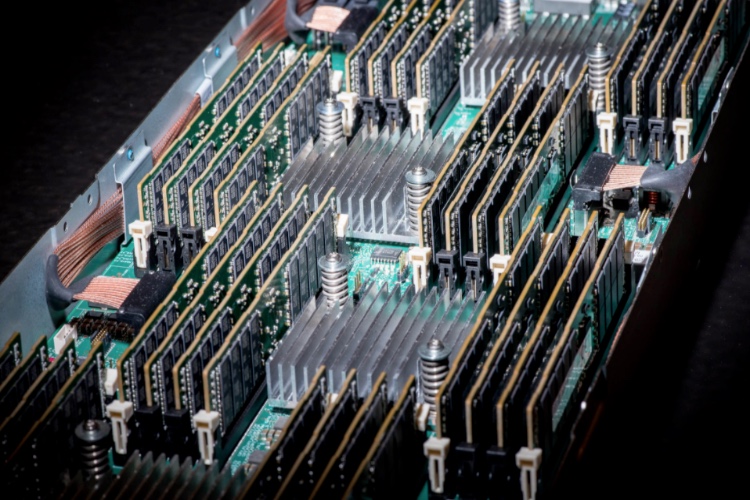 El proyecto The Machine de HPE avanza el futuro de la Computación basade en Memoria