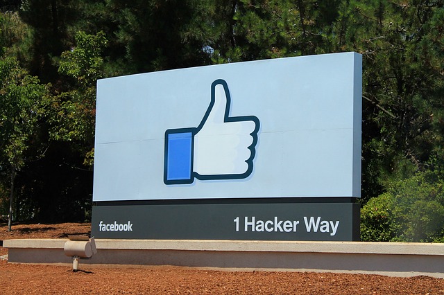 Facebook suspende la cuenta de Cambridge Analytica por la filtración de 50 millones de cuentas