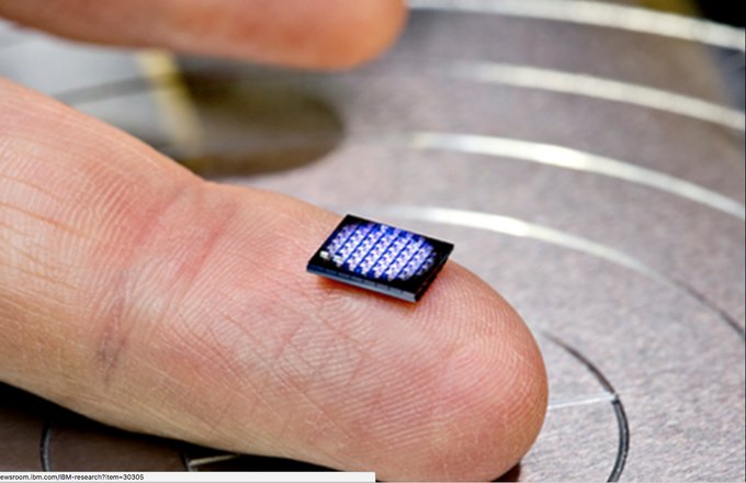 IBM ha creado un ordenador más pequeño que un grano de sal