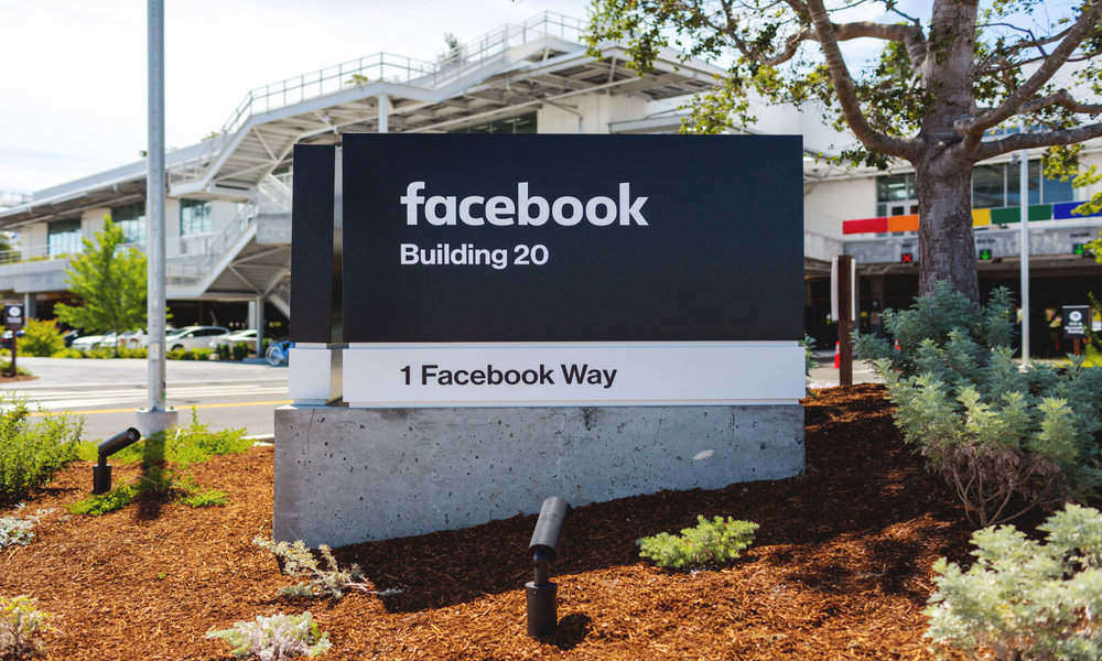 Facebook ha eliminado en seis meses más de 1.300 millones de perfiles falsos