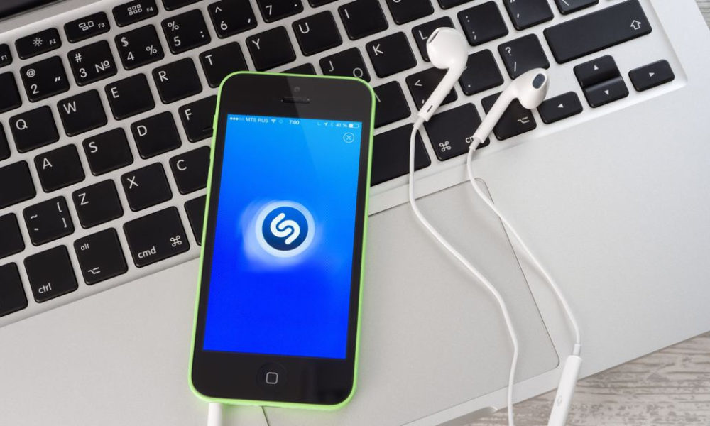CE Aprueba Compra Shazam Apple