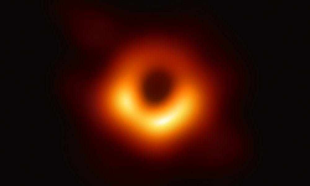 La ciencia española, presente en el equipo que ha fotografiado un agujero negro