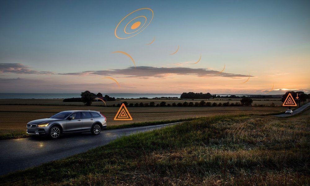 Los coches de Volvo en Europa podrán "avisarse" de qué carreteras están en malas condiciones