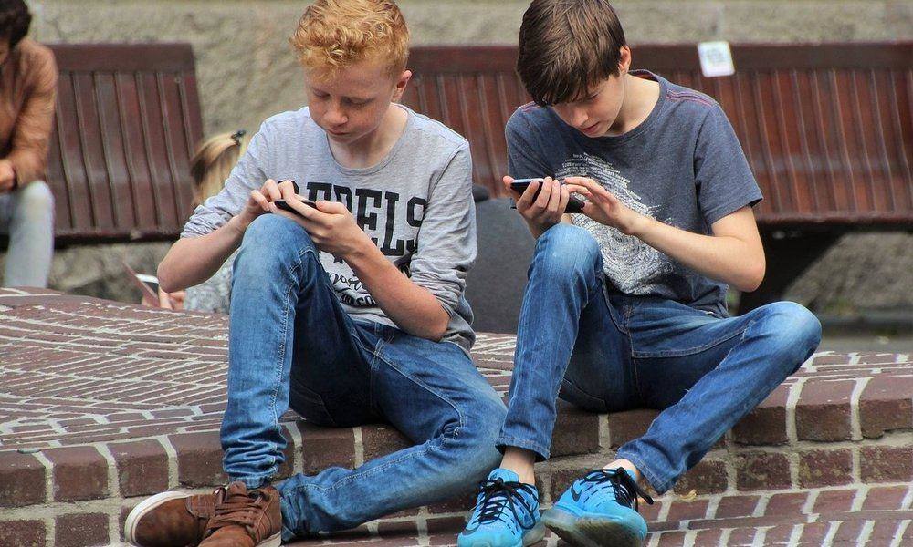 Reino Unido regulará las redes sociales para evitar la expansión de contenidos dañinos