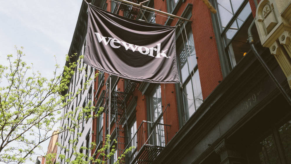 John Legere no será el CEO de WeWork, que despedirá a varios miles de empleados