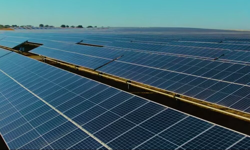 Ya funciona en España el primer proyecto de energía solar de Amazon en Europa