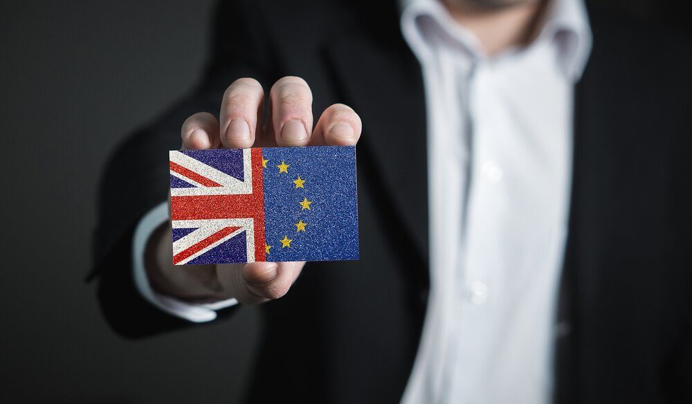 Comisión Europea inicia proceso para que los datos personales sigan circulando entre UE y Reino Unido