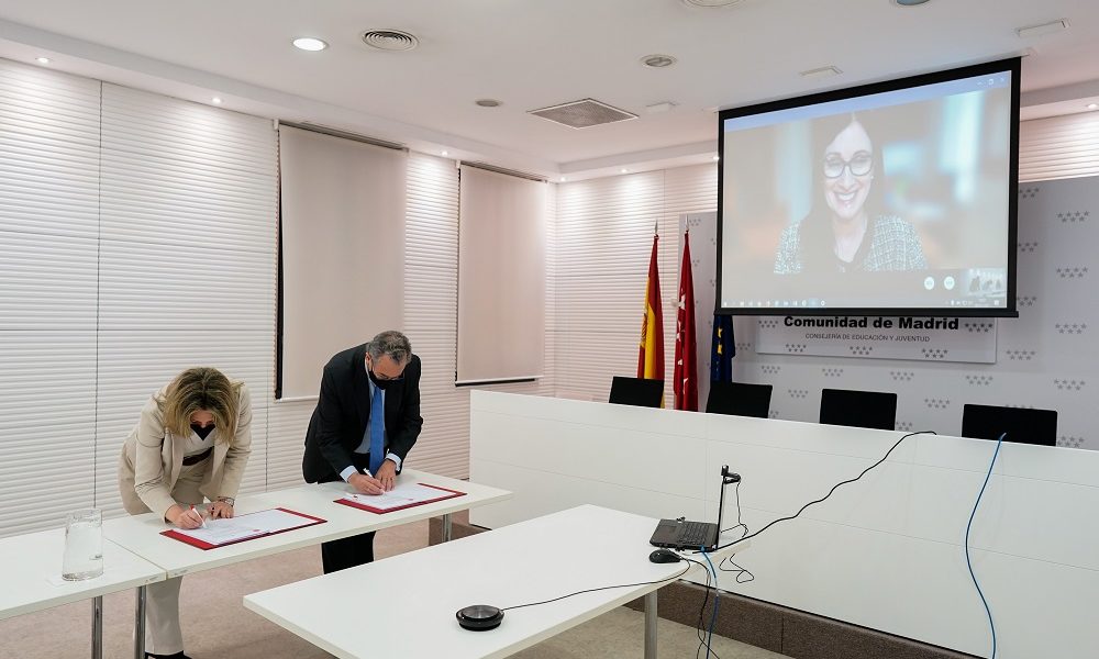 Firma Acuerdo Com. Madrid Microsoft Educación