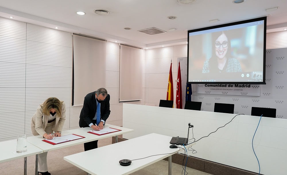 Firma Acuerdo Com. Madrid Microsoft Educación