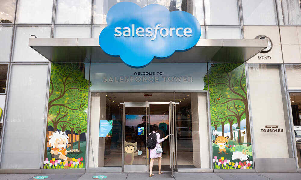 Salesforce sube sus ingresos un 27% y mejora sus previsiones para su año fiscal 2022