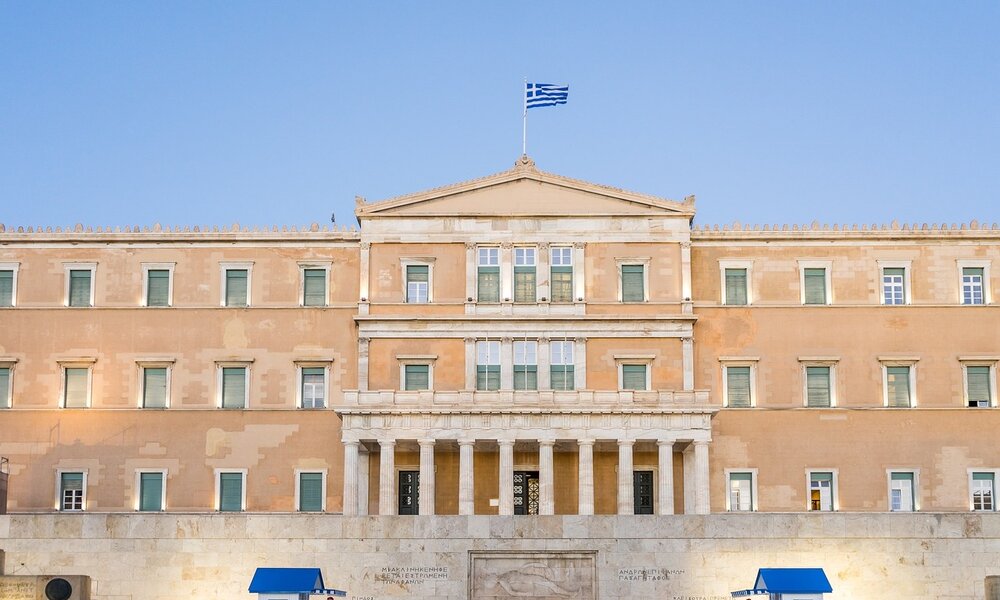 Grecia prohibe la venta de spyware tras un escándalo de escuchas que acecha al gobierno