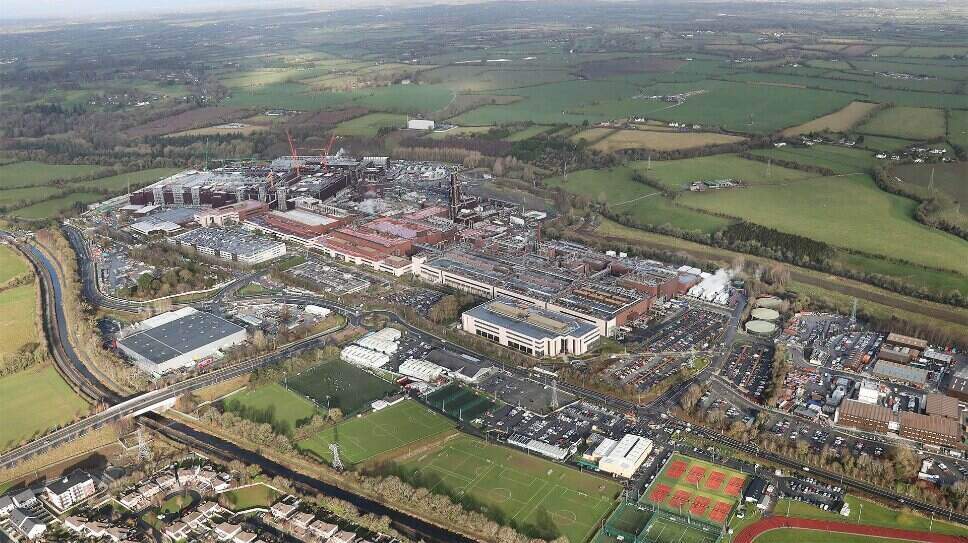 Intel quiere reducir costes mandando tres meses sin cobrar a casa a parte de su plantilla en Irlanda