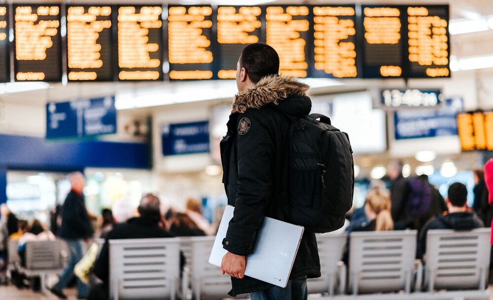 Prácticas de ciberseguridad para viajeros: proteger los dispositivos sobre la marcha