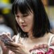 Los deepfakes que triunfan en China: reproducciones de familiares fallecidos