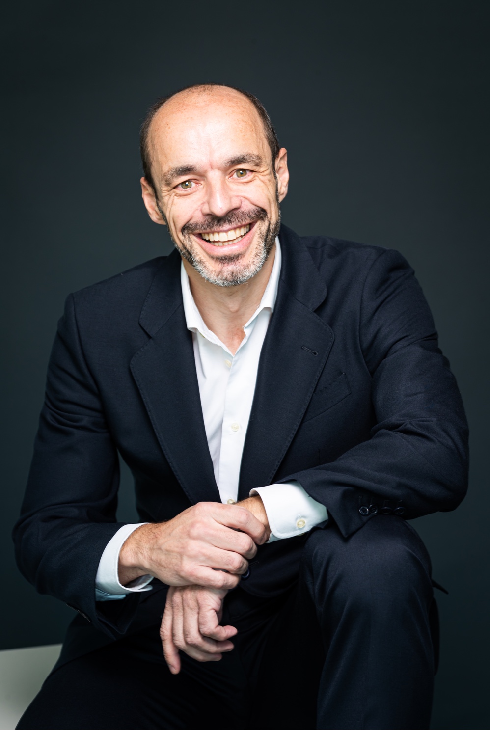 Gonzalo Goñi de Salesforce: “La IA agéntica no sustituye, amplía a las personas en la empresa”