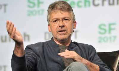 Los retrasos no perdonan: John Giannandrea, responsable de IA de Apple, deja su puesto