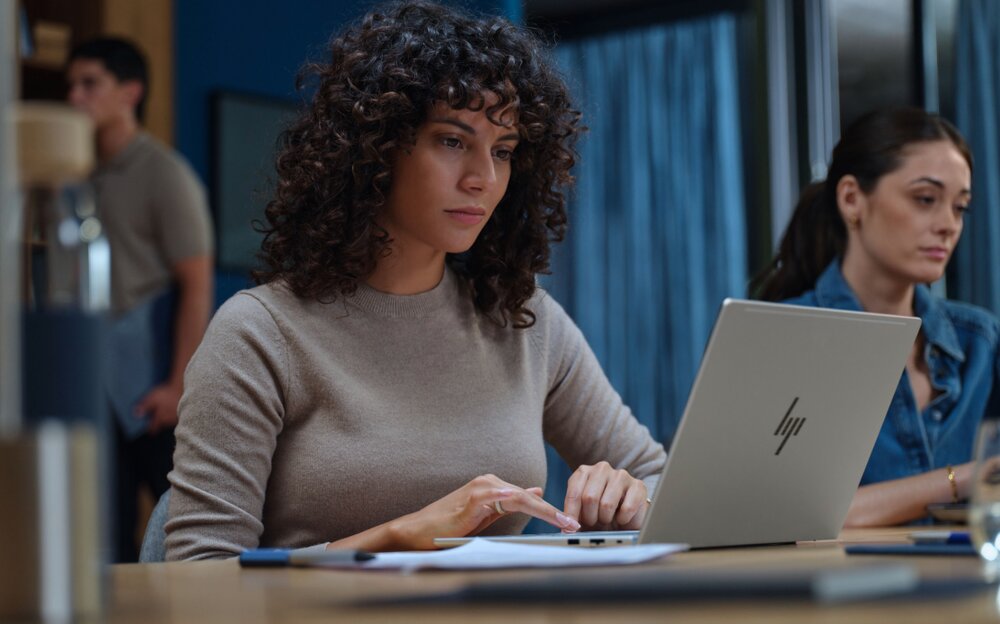 HP anuncia nuevos sistemas y equipos para optimizar el uso de la IA en la empresa