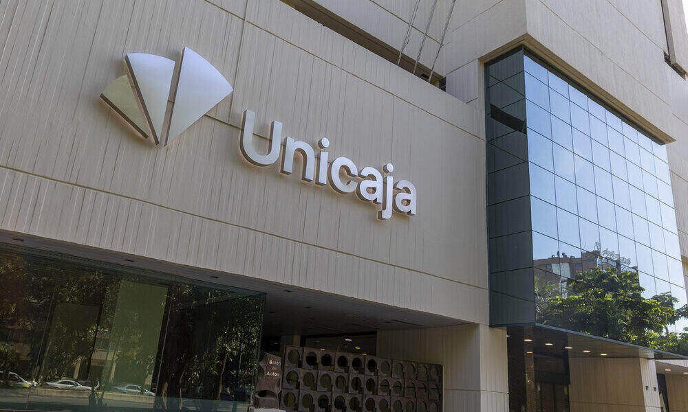 Unicaja avanza en la industrialización de su ingeniería de software con IA generativa