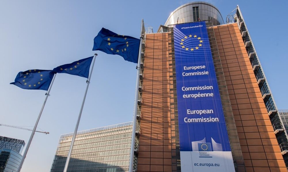 La Comisión Europea acusa a Meta de incumplir la DSA por el diseño adictivo de Facebook e Instagram