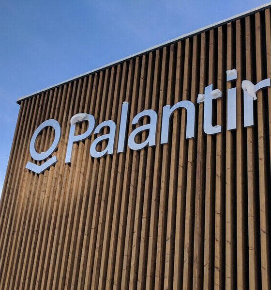 El Gobierno veta a Palantir en contratos con empresas públicas y privadas controladas por la SEPI