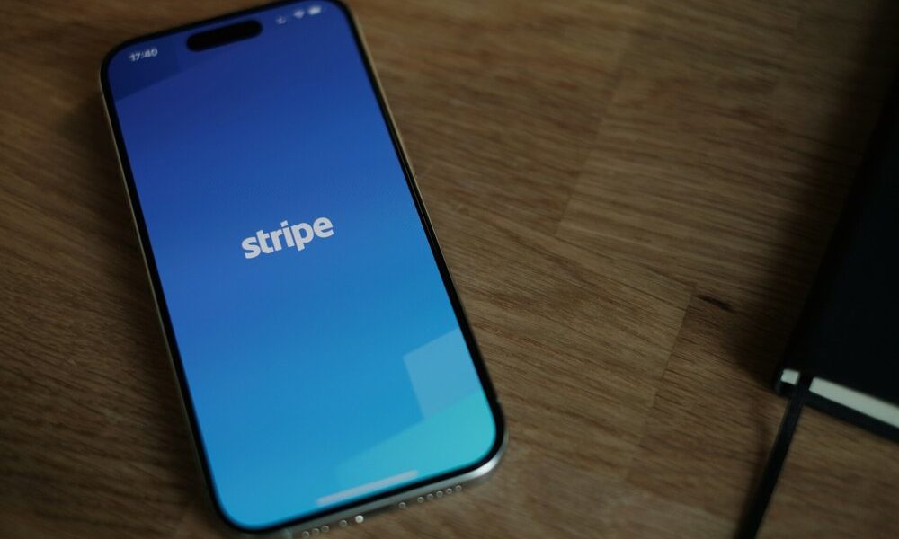 Stripe compra OpenRouter por más de 7.000 millones de dólares