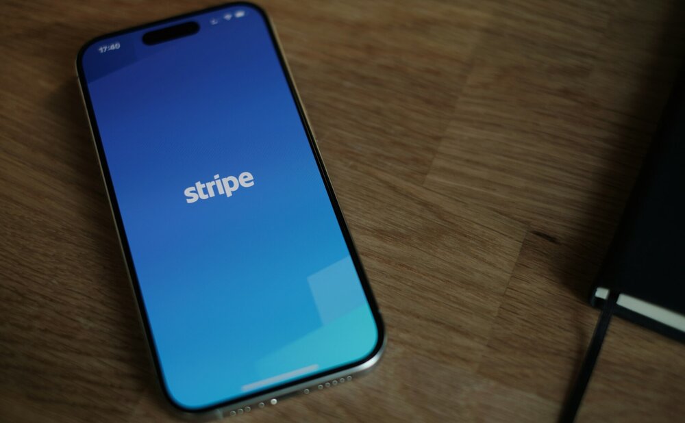 Stripe compra OpenRouter por más de 7.000 millones de dólares