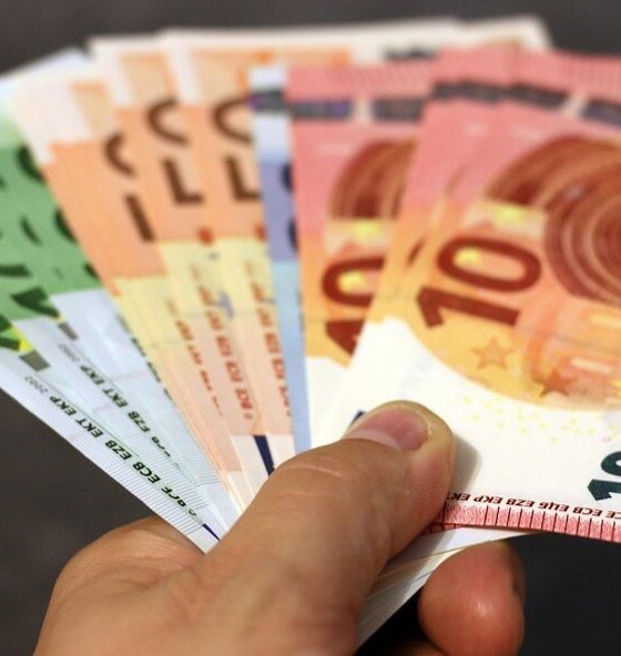 El salario medio del sector tecnológico digital en España alcanza los 47.300 euros, un 3,1% más